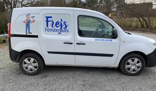 Frejs Fönsterputs bil hembesök Sala kommun fönstertvätt